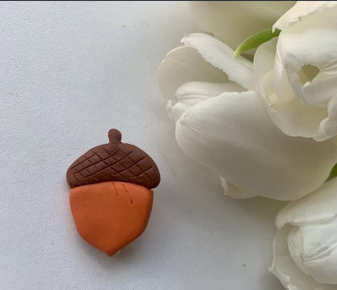 Broșă ghindă  - bijuterii - mărțișor - Artynos.ro