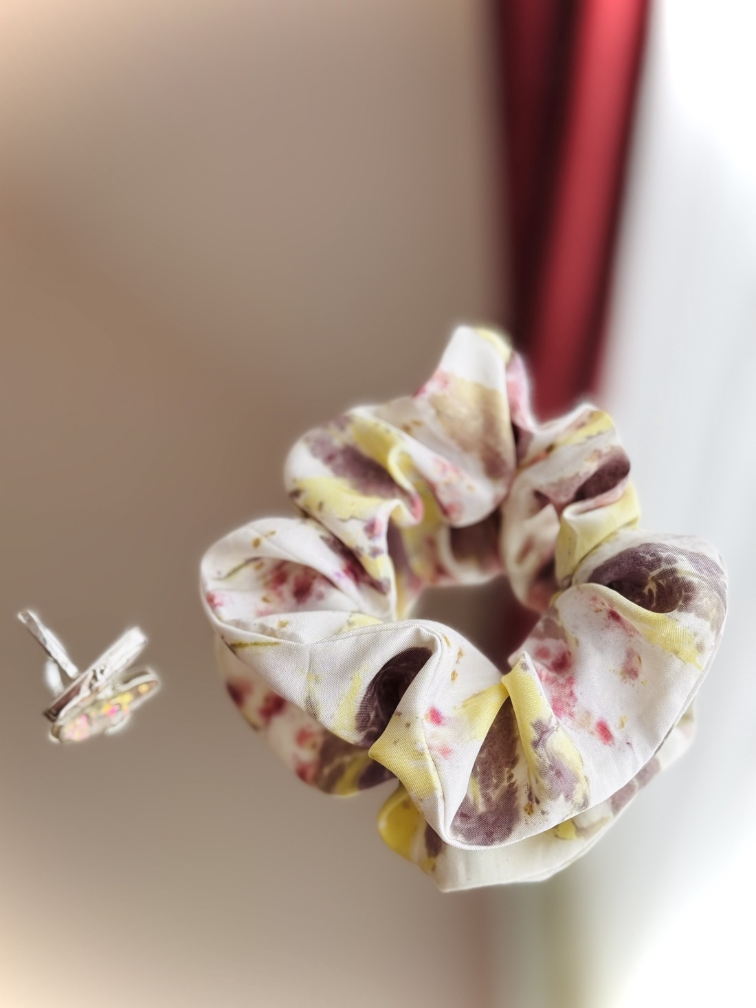 Elastic de păr din mătase vopsită vegetal - îmbrăcăminte și modă - accesorii păr - elastic de păr - Artynos.ro