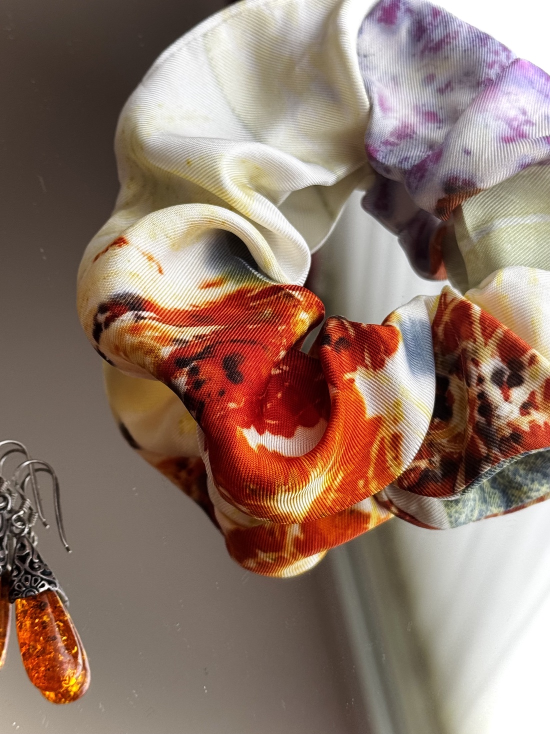 Elastic de păr din mătase vopsită vegetal - îmbrăcăminte și modă - accesorii păr - elastic de păr - Artynos.ro