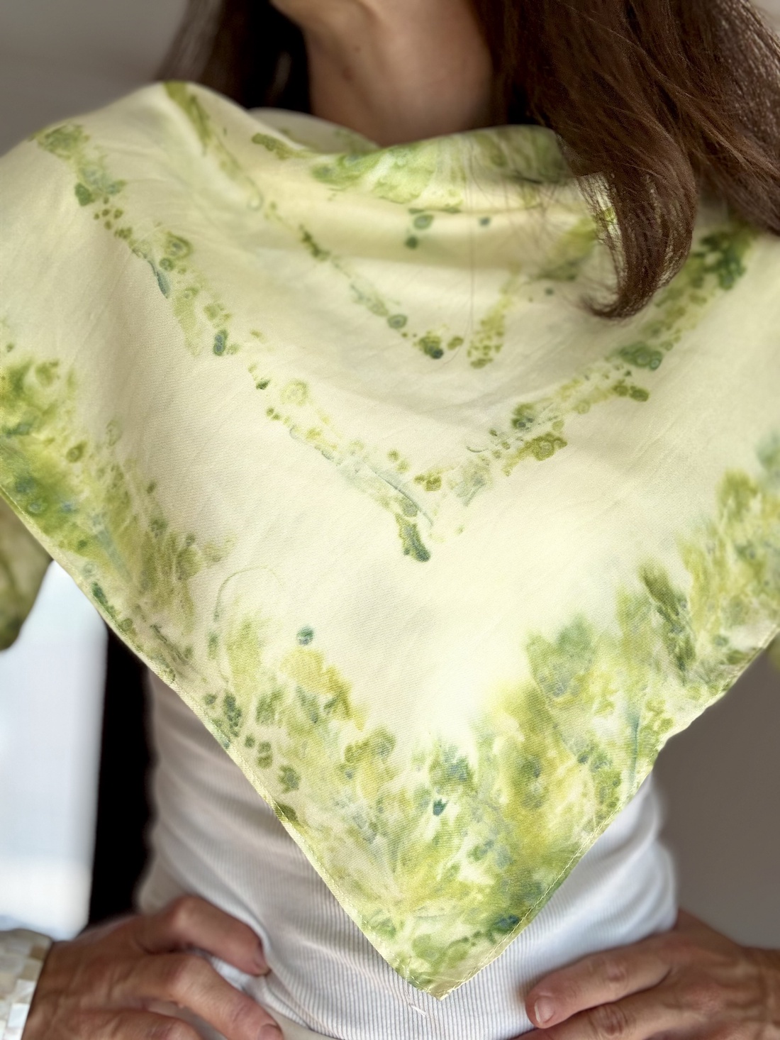 Eșarfă din mătase imprimată vegetal - îmbrăcăminte și modă - eșarfe, pălării, fularuri - eșarfe - Artynos.ro