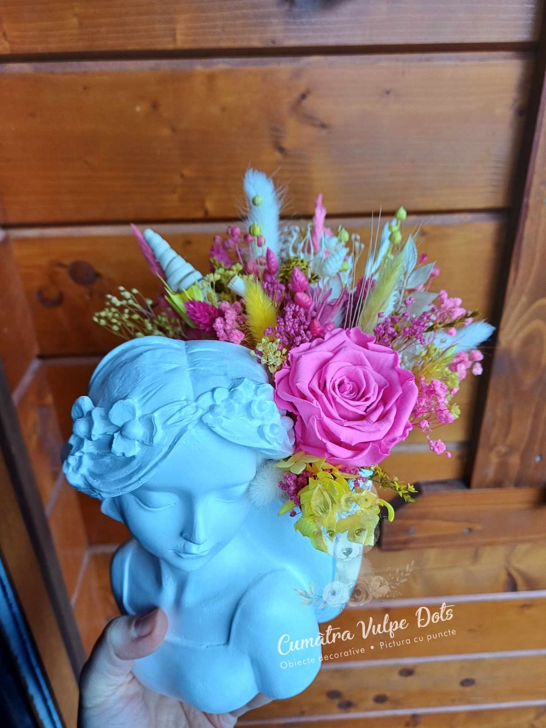 Vaza cu aranjament de flori uscate și criogenate, bleu cu galben - casă & stil de viață - accesorii pentru decorat casa - suport de flori - vaze - Artynos.ro Vaza cu aranjament de flori uscate și criogenate, bleu cu galben - casă & stil de viață - accesorii pentru decorat casa - suport de flori - vaze - Artynos.ro