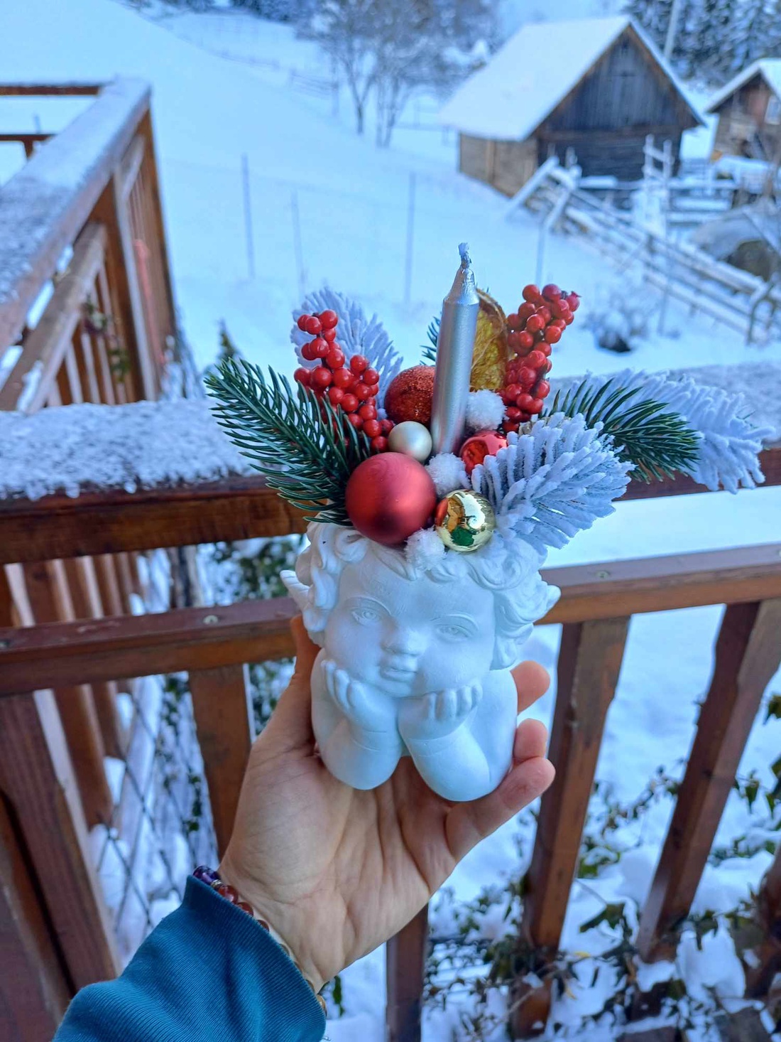 Decorațiune de iarnă cu îngeraș și lumânare - crăciun - cadouri de moș crăciun - decor cu moș crăciun - Artynos.ro
