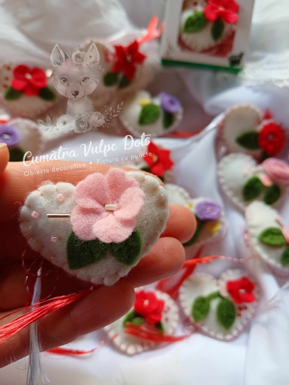 Mărțișor lucrat manual din fetru, tip broșă, inimioară cu floare roșie - bijuterii - mărțișor - Artynos.ro