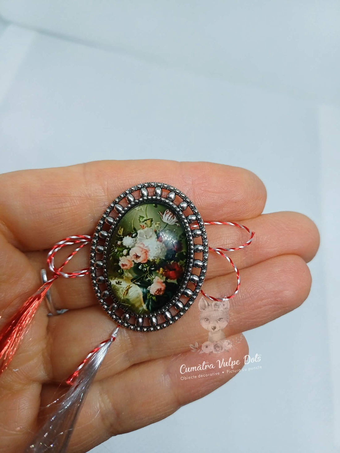 Mărțișor oval, tip broșă - bijuterii - mărțișor - Artynos.ro