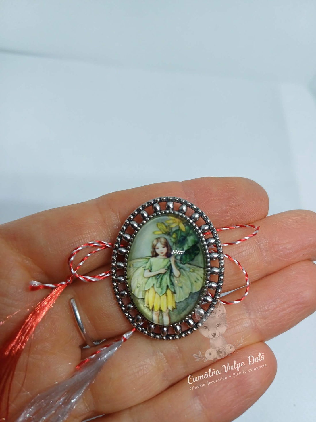 Mărțișor oval, tip broșă - bijuterii - mărțișor - Artynos.ro