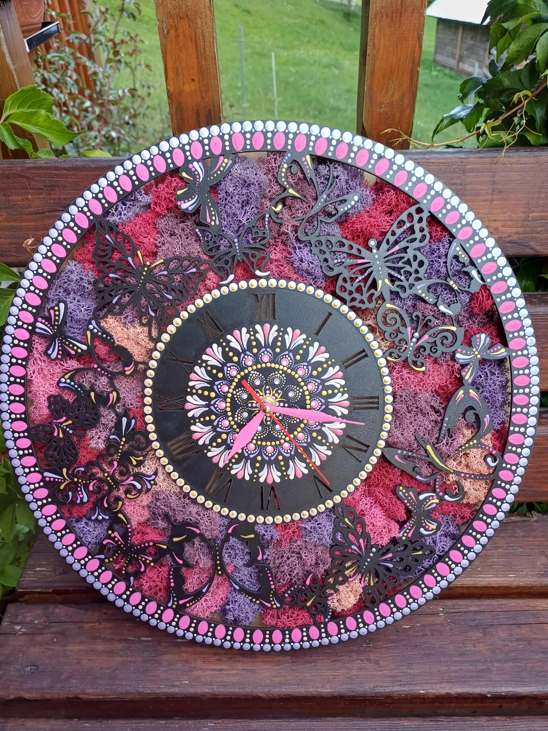 Ceas de perete cu licheni stabilizati și pictură cu techica punctului 40 cm - casă & stil de viață - decorațiuni de casă - decorațiuni de pereți - decorațiuni cu licheni - Artynos.ro