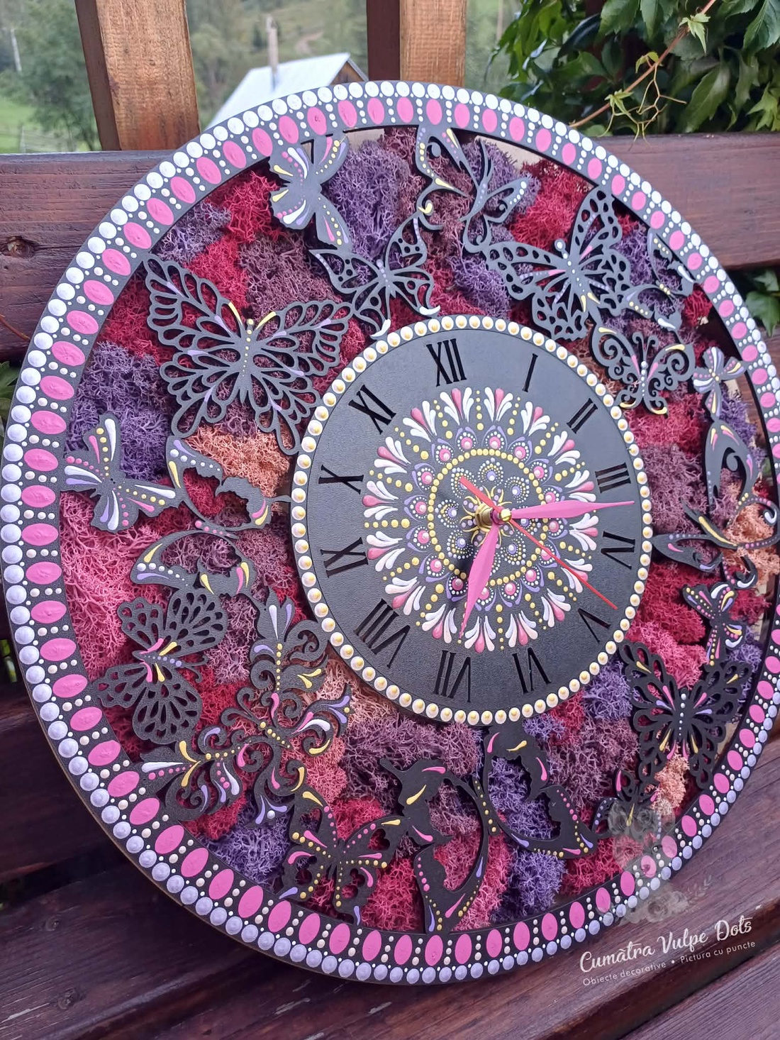 Ceas de perete cu licheni stabilizati și pictură cu techica punctului 40 cm - casă & stil de viață - decorațiuni de casă - decorațiuni de pereți - decorațiuni cu licheni - Artynos.ro