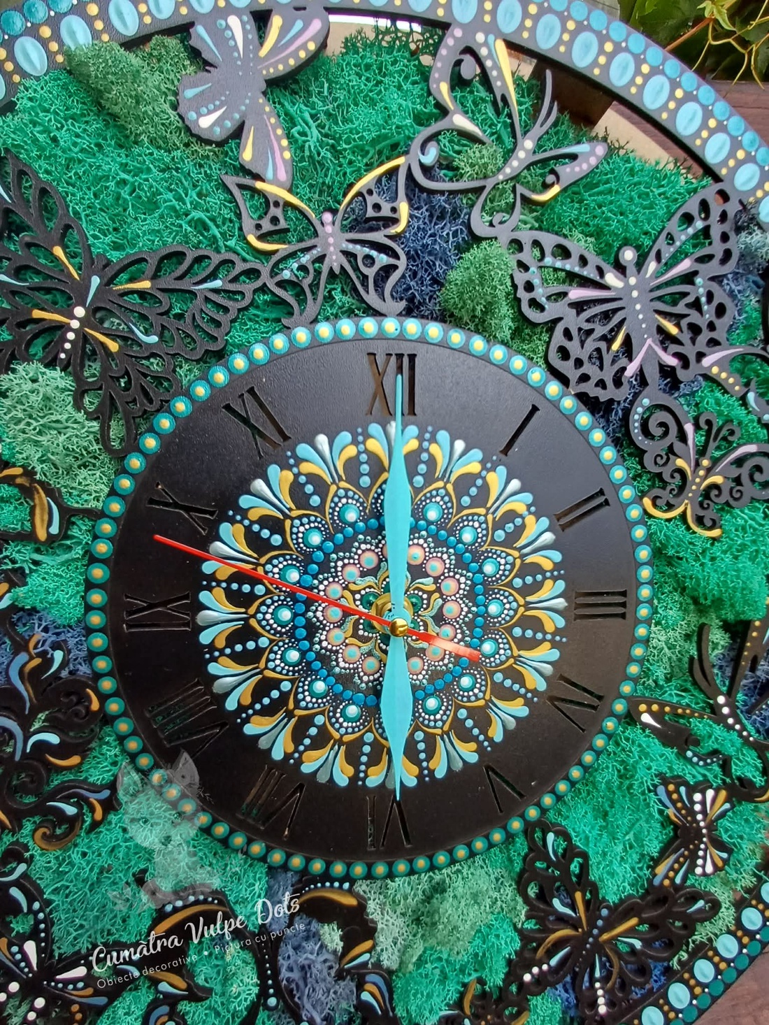 Ceas de perete cu licheni stabilizati și pictură cu techica punctului 40 cm - casă & stil de viață - decorațiuni de casă - decorațiuni de pereți - decorațiuni cu licheni - Artynos.ro