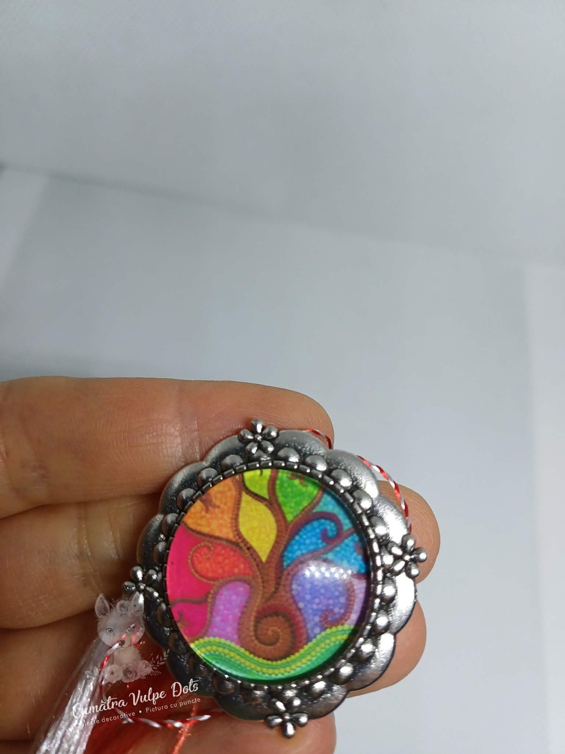 Mărțișor rotund, tip broșă - bijuterii - mărțișor - Artynos.ro