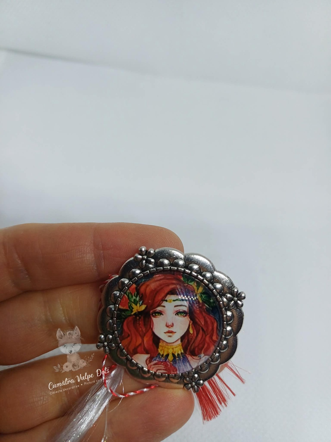 Mărțișor rotund, tip broșă - bijuterii - mărțișor - Artynos.ro