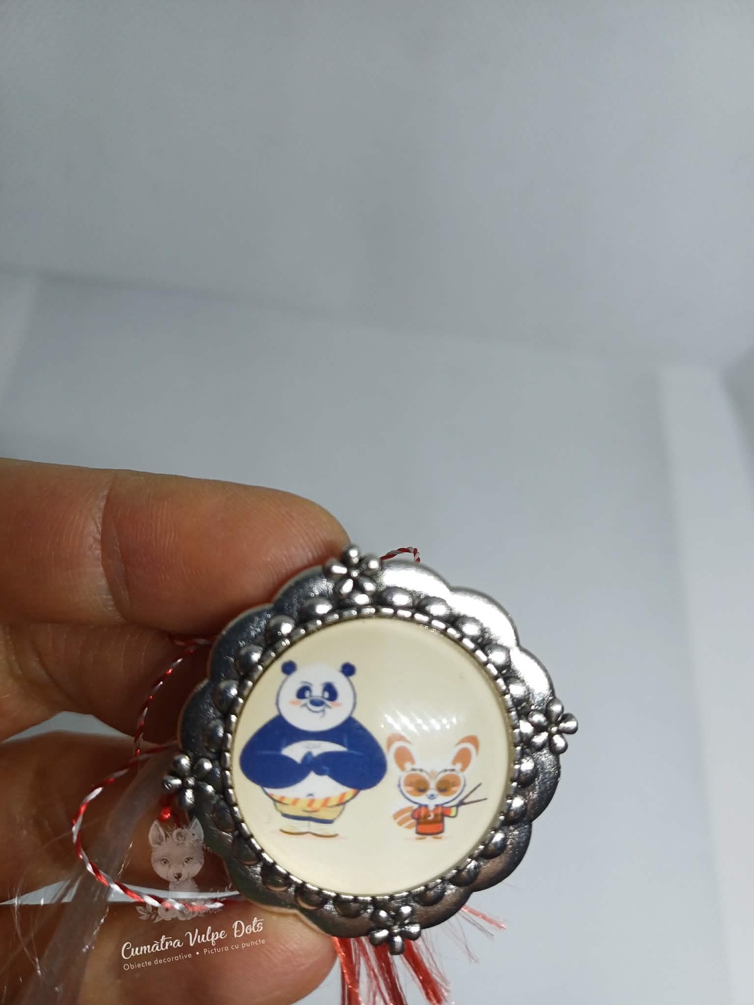 Mărțișor rotund, tip broșă - bijuterii - mărțișor - Artynos.ro