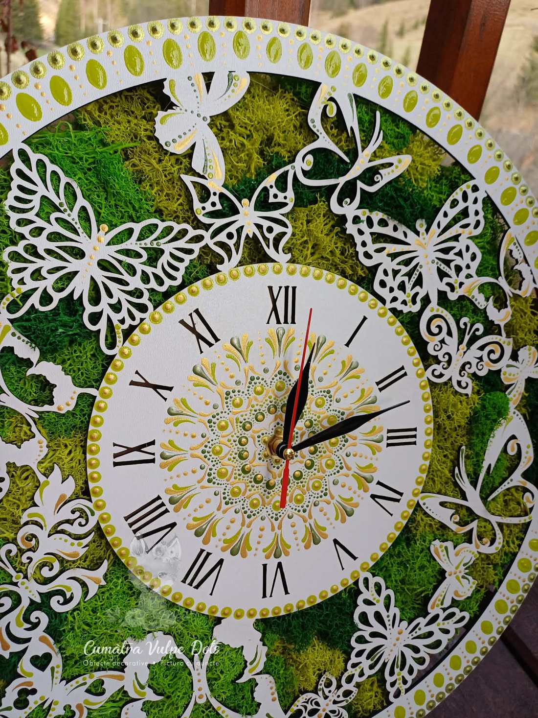 Ceas de perete cu licheni stabilizati și pictură cu techica punctului 40 cm - casă & stil de viață - decorațiuni de casă - decorațiuni de pereți - decorațiuni cu licheni - Artynos.ro