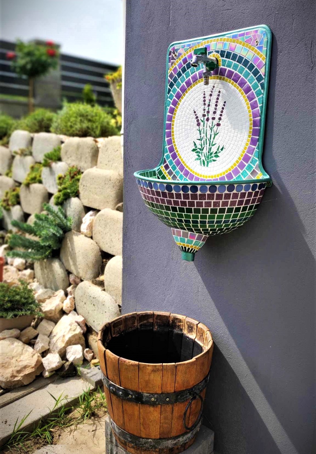 REKREDENC - Design mozaic, fântână de perete veche renovată, fântână -  - Artynos.ro