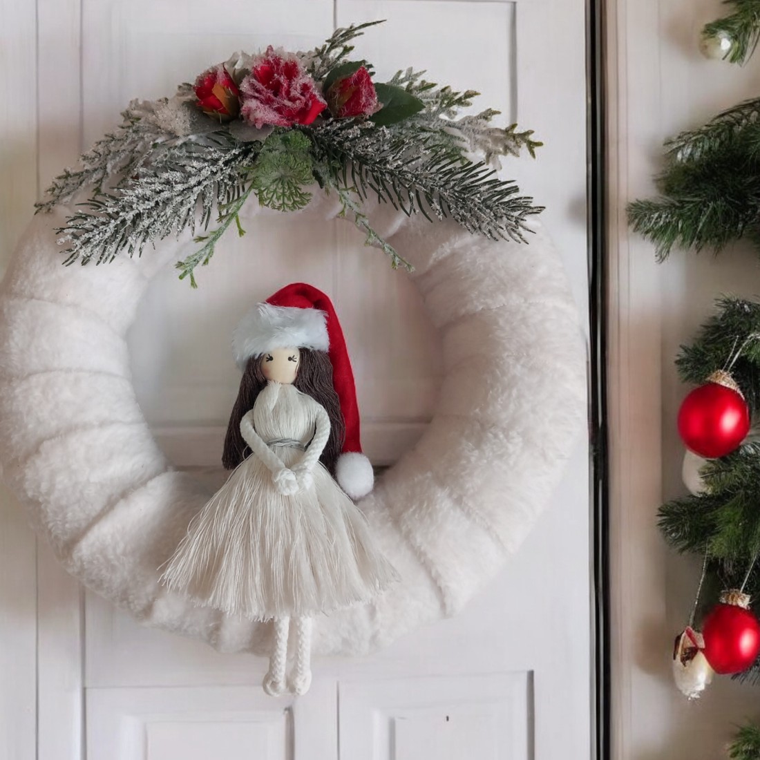 Ciocănitoare de iarnă curată cu pălărie de Moș Crăciun și păpușă macramé - crăciun - decorațiuni de crăciun de casă - decorațiuni pentru ușă de crăciun - Artynos.ro Ciocănitoare de iarnă curată cu pălărie de Moș Crăciun și păpușă macramé - crăciun - decorațiuni de crăciun de casă - decorațiuni pentru ușă de crăciun - Artynos.ro