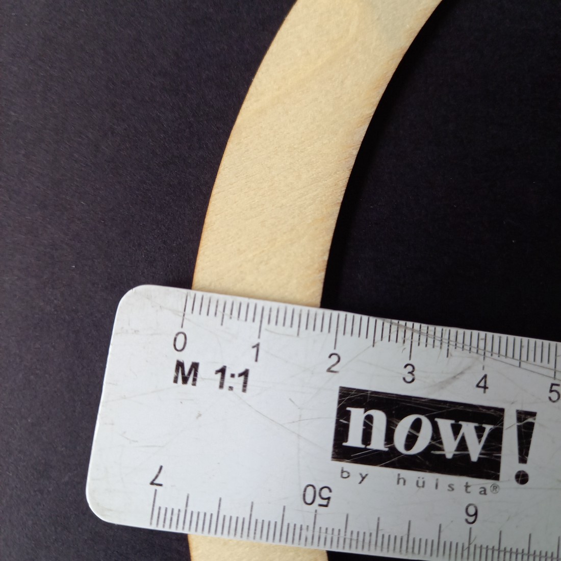 Coroană din lemn natural de 15 cm, material decorativ  -  - Artynos.ro