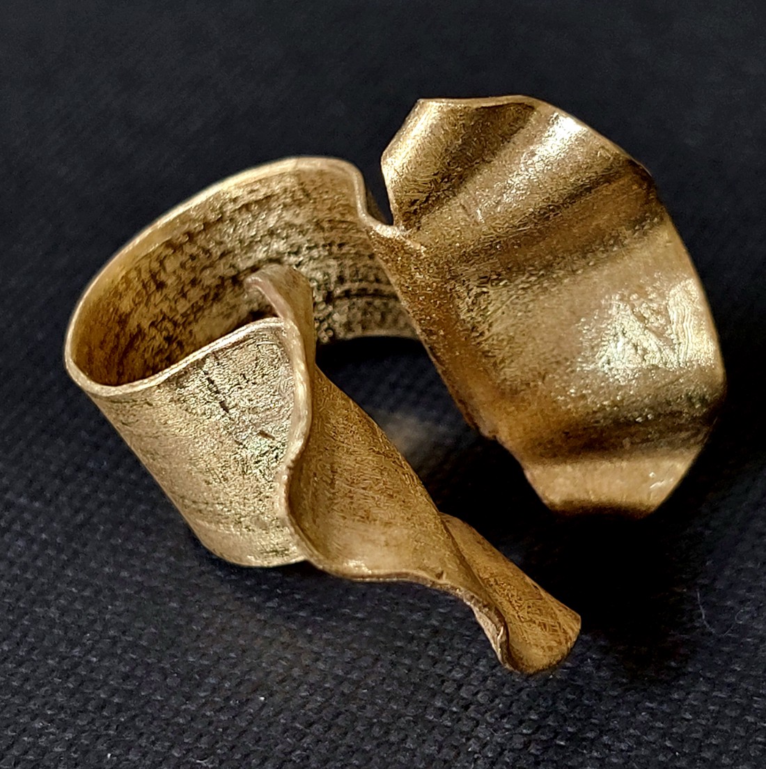 Inel unic, cu design special, din alamă -  - Artynos.ro Inel unic, cu design special, din alamă -  - Artynos.ro