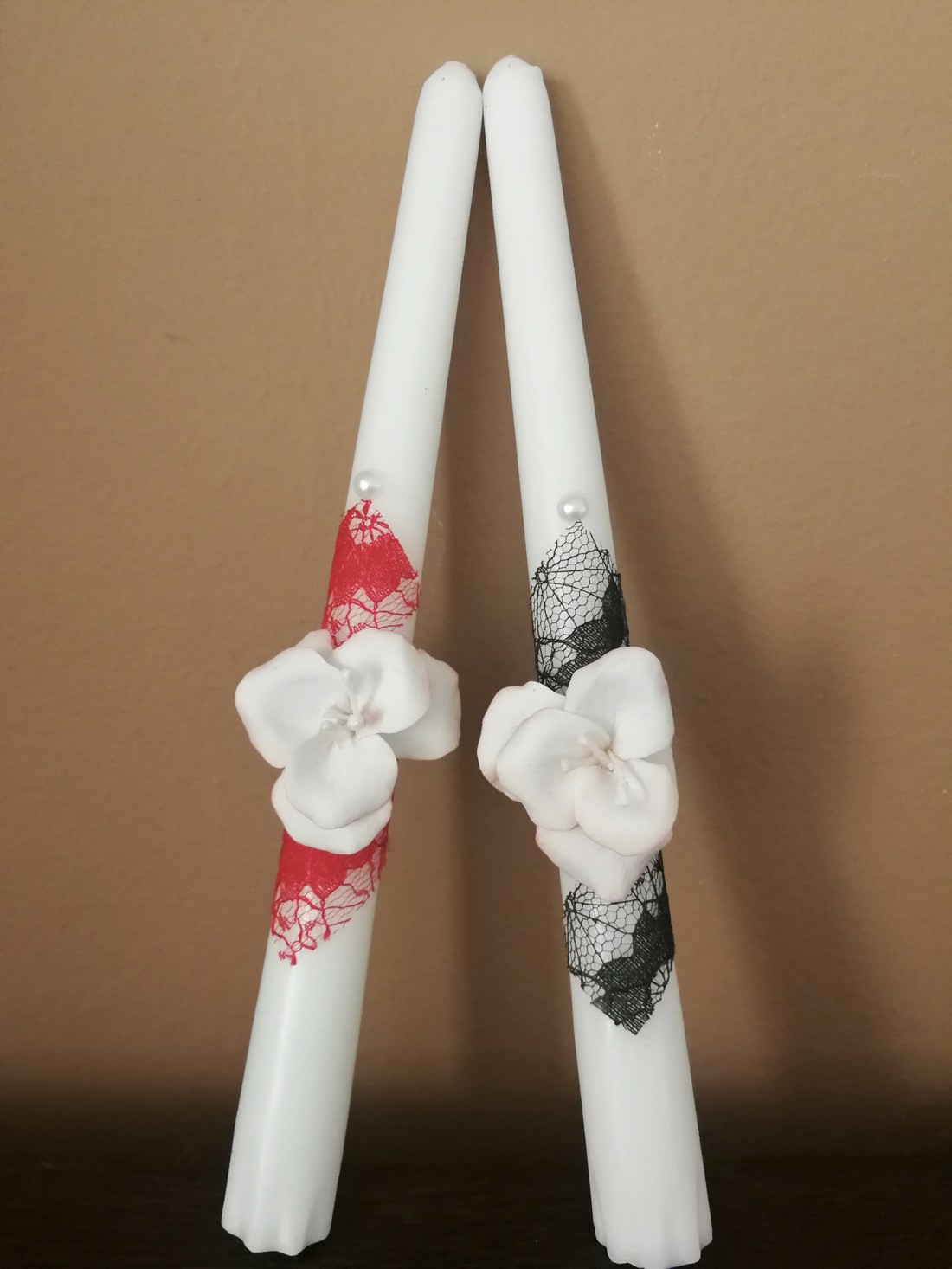 Set romantic de nunta .. decorat cu flori handmade - accesorii nuntă - materiale decor pentru nuntă - decorațiuni nuntă - Artynos.ro