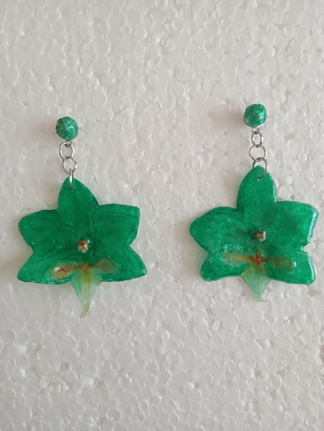 Cercei orhidee  - bijuterii - cercei - cercei din rășină - Artynos.ro