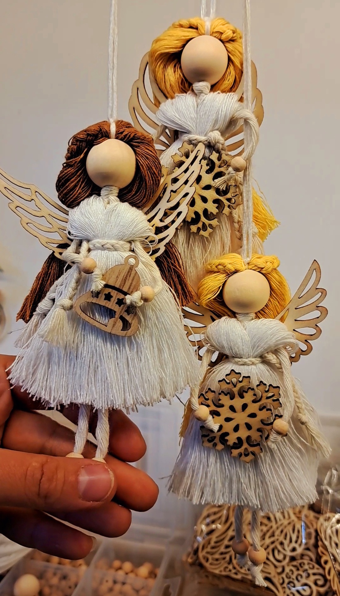 Ingeras Macrame - accesoriu brad de Crăciun  - crăciun - decorațiuni de crăciun de casă - pom de crăciun  - Artynos.ro