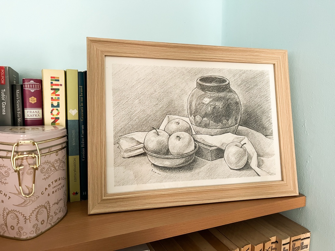 Desen în creion - vază cu mere - arte vizuale și accesorii  - grafică, ilustrație - desen în creion - Artynos.ro