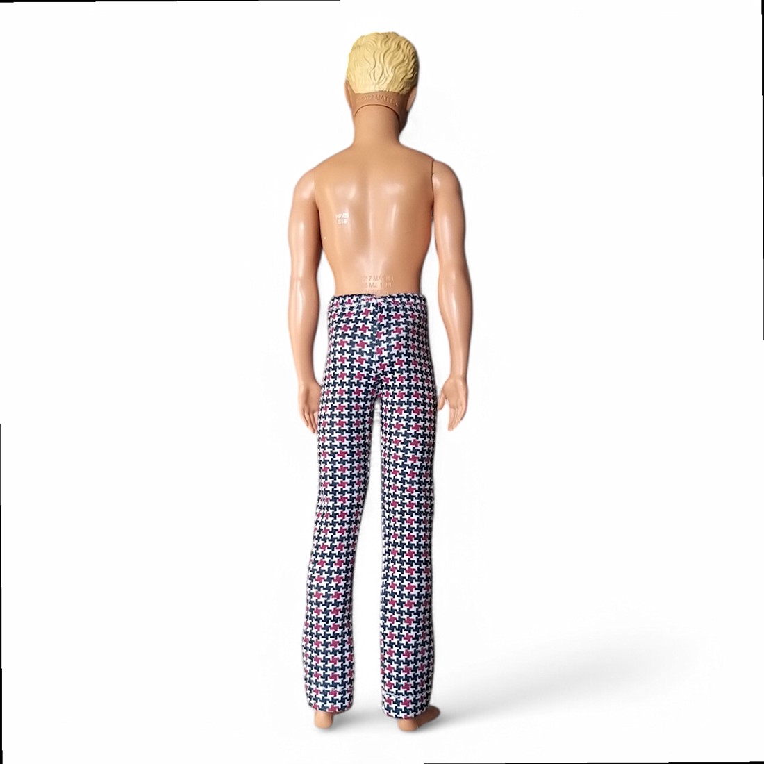 Pantaloni Ken cu croi drept și model în carouri mici (f004pk) � haine pentru păpuși de băieți de tip Barbie! (f004pk) -  - Artynos.ro