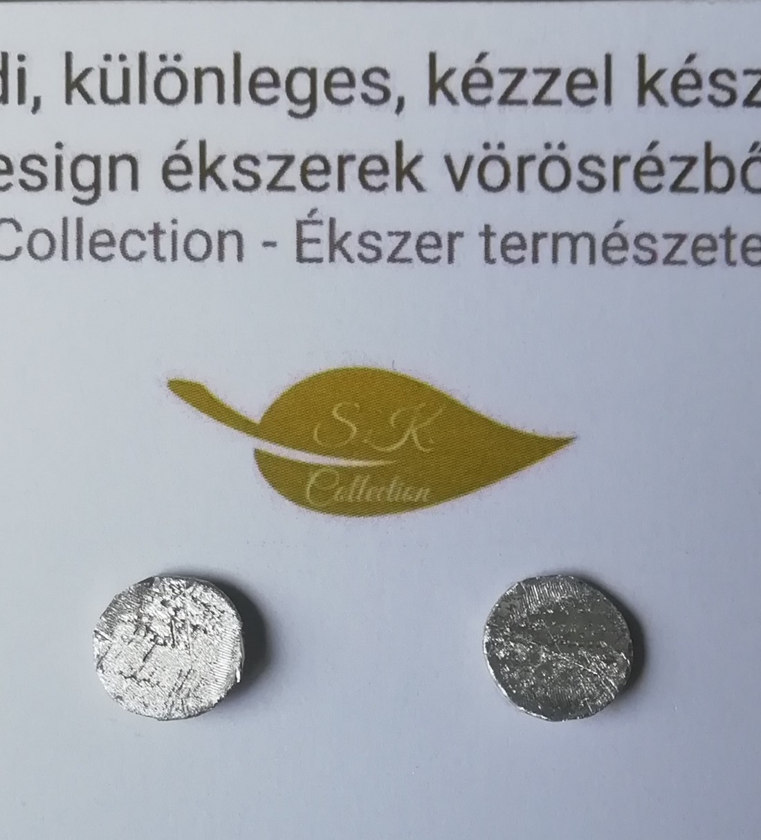 Cercei minimaliști în formă de mini cerc din aluminiu - bijuterii - cercei cu figurine - Artynos.ro Cercei minimaliști în formă de mini cerc din aluminiu - bijuterii - cercei cu figurine - Artynos.ro