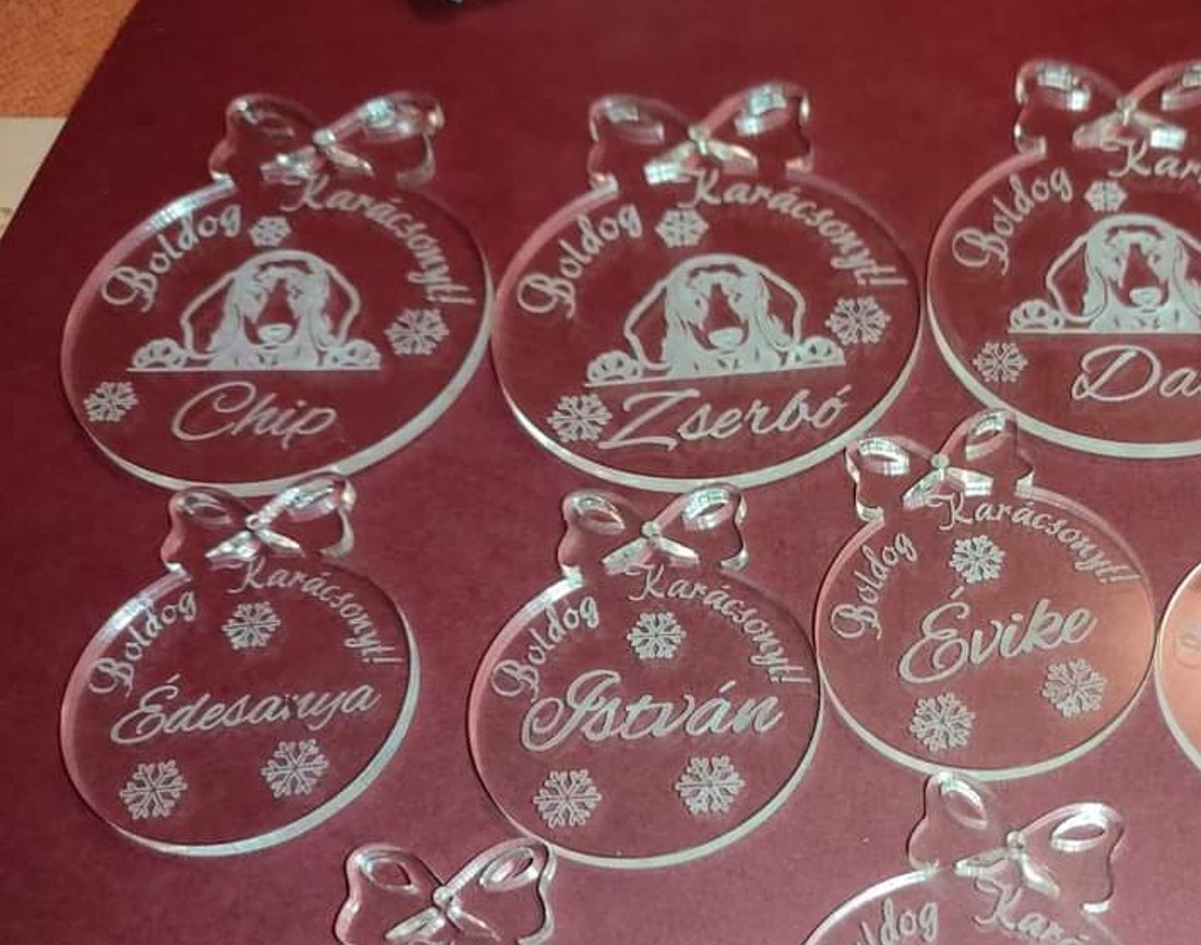 Ornament plexi personalizat pentru pomul de Crăciun! - - Artynos.ro Ornament plexi personalizat pentru pomul de Crăciun! - - Artynos.ro