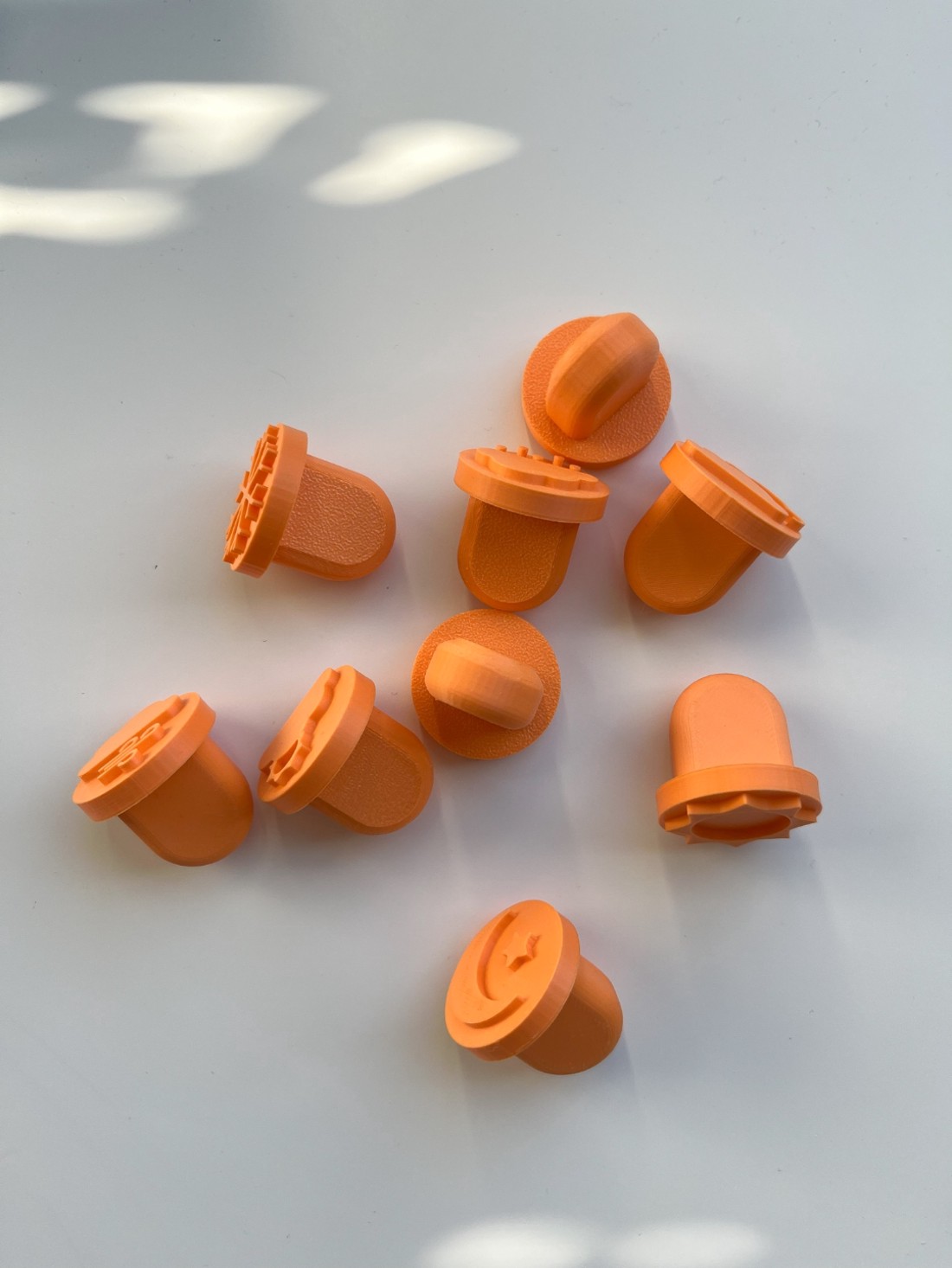 Set de ștampile și forme de tăiat pentru fursecuri cu tematică meteorologică � 9 piese (Soare, Nor, Ploaie, Fulg de zăpadă, Fulger etc.) -  - Artynos.ro