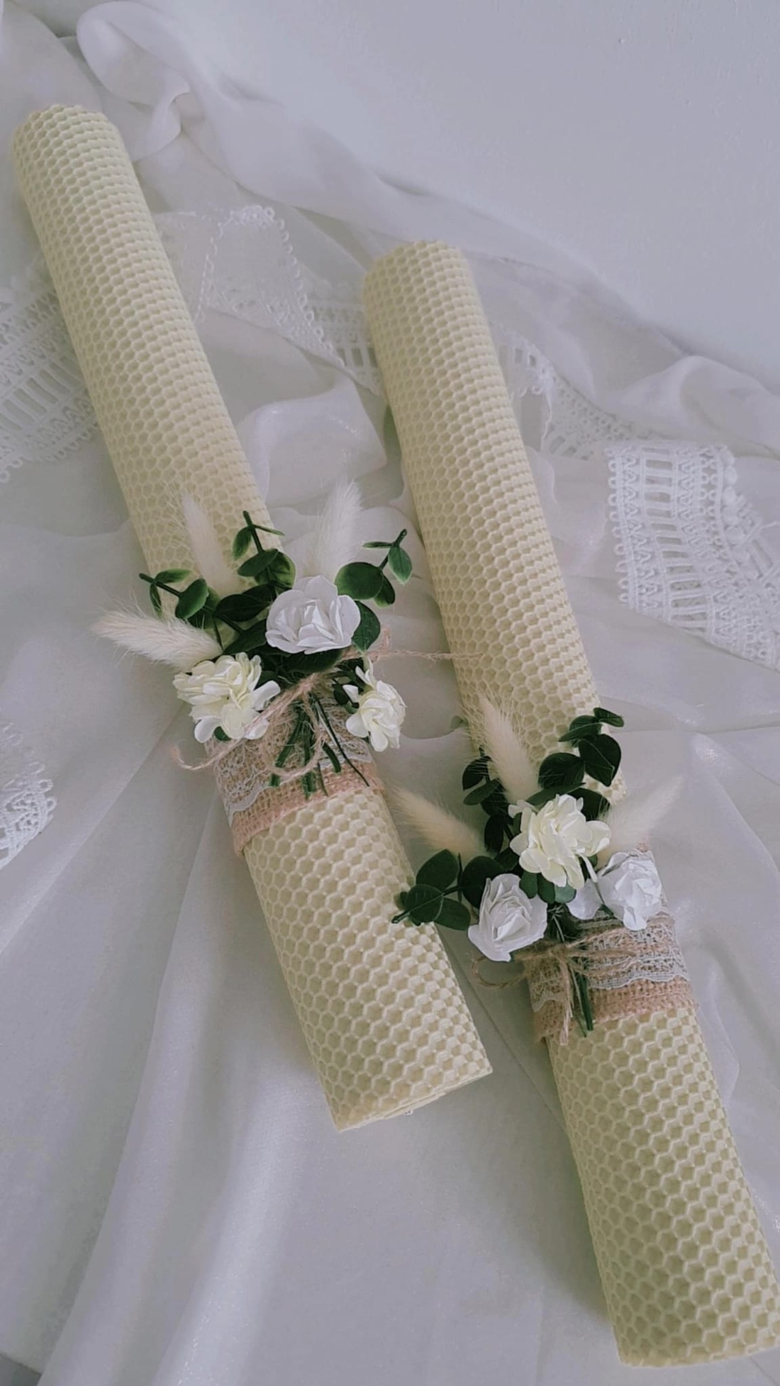 Set lumânări cununie, din ceară naturală de albine - accesorii nuntă - materiale decor pentru nuntă - lumânări de nuntă și suport lumânări - Artynos.ro