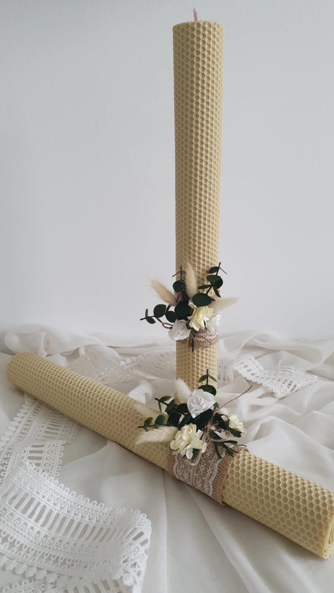 Set lumânări cununie, din ceară naturală de albine - accesorii nuntă - materiale decor pentru nuntă - lumânări de nuntă și suport lumânări - Artynos.ro
