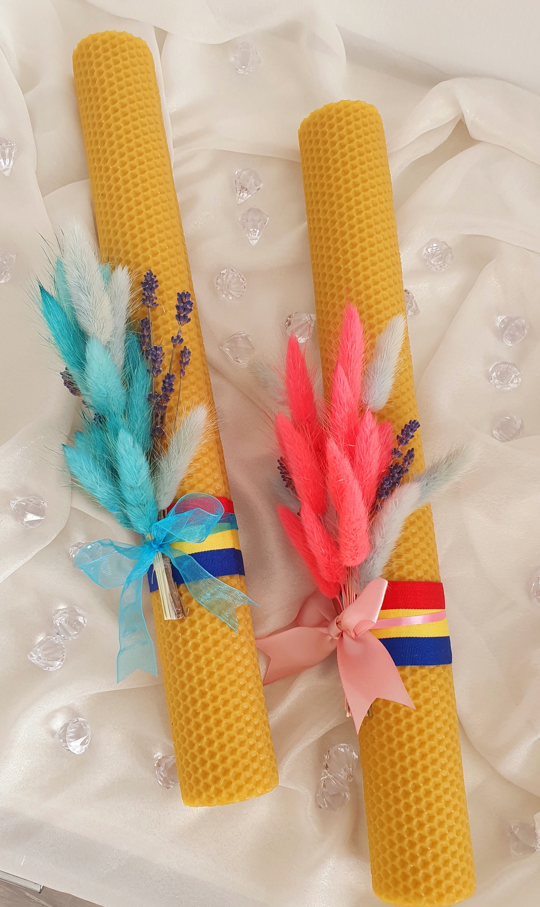 Set lumânări cununie sau botez, din ceară naturală de albine - accesorii nuntă - materiale decor pentru nuntă - lumânări de nuntă și suport lumânări - Artynos.ro