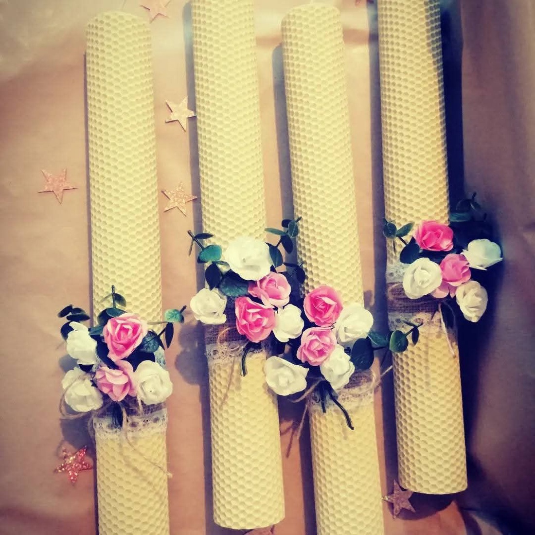 Set lumânări cununie, din ceară naturală de albine - accesorii nuntă - materiale decor pentru nuntă - lumânări de nuntă și suport lumânări - Artynos.ro