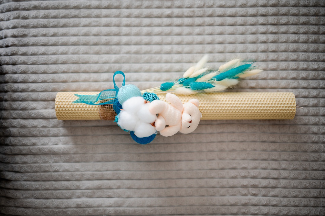 Lumânare botez băiețel, din ceară naturală de albine - accesorii nuntă - materiale decor pentru nuntă - lumânări de nuntă și suport lumânări - Artynos.ro