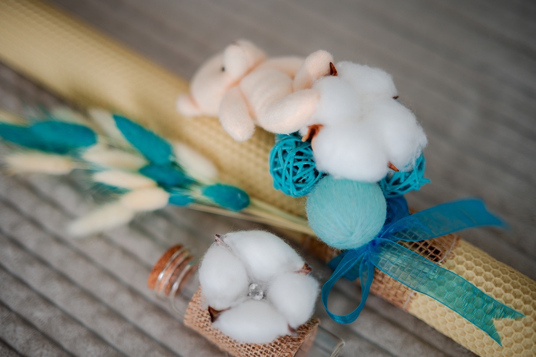 Lumânare botez băiețel, din ceară naturală de albine - accesorii nuntă - materiale decor pentru nuntă - lumânări de nuntă și suport lumânări - Artynos.ro