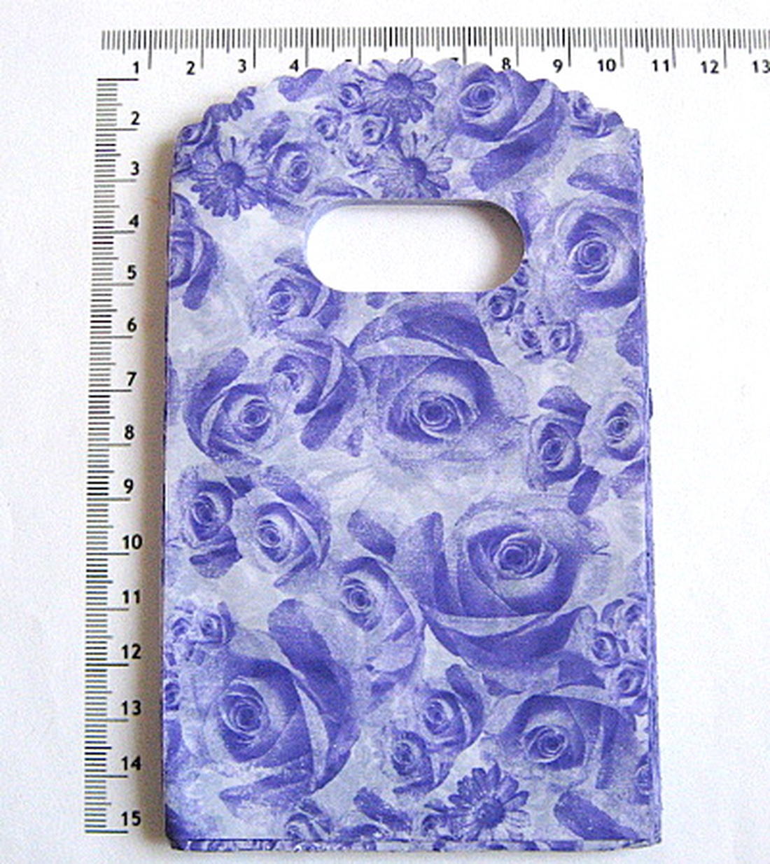 Punguta plastic de cadou cu trandafiri mov 24343 - crăciun - accesorii cadou de crăciun - pungi cadou de crăciun - Artynos.ro