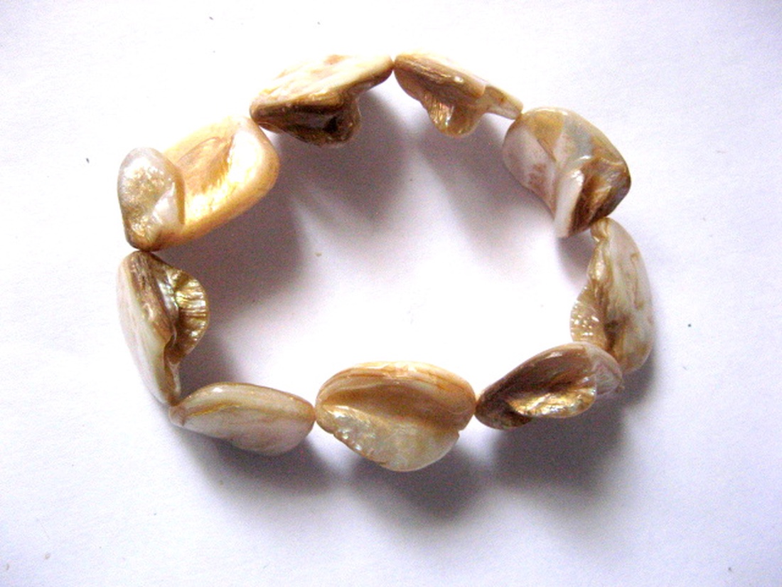 Sirag sidef  neregulat bej 51543 - accessorii și unelte - mărgea, componente de bijuterii - piatră prețioasă - Artynos.ro