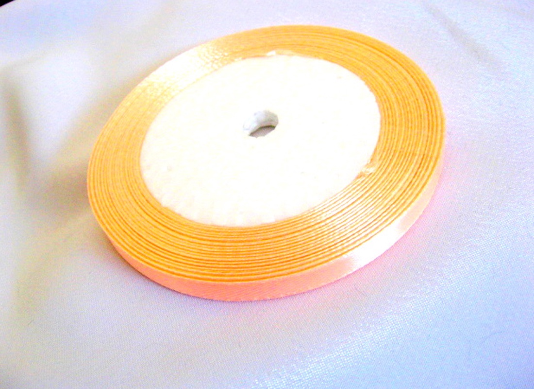 Panglica satin portocaliu deschis 10 mm 51892 - accessorii și unelte - mercerie - panglică, curea - Artynos.ro