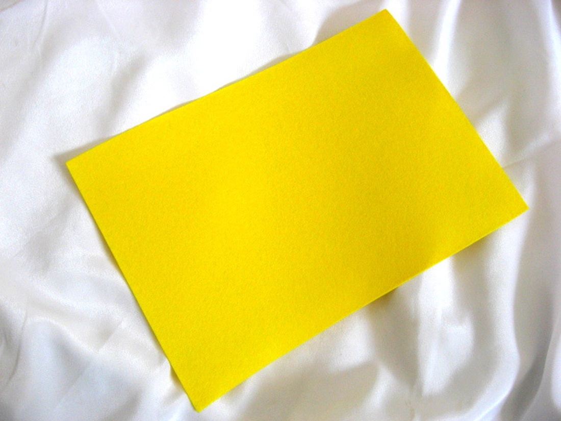 Coală de fetru galben 52208 - arte vizuale și accesorii  - imagini cu broderii - tablou textil din fetru - Artynos.ro