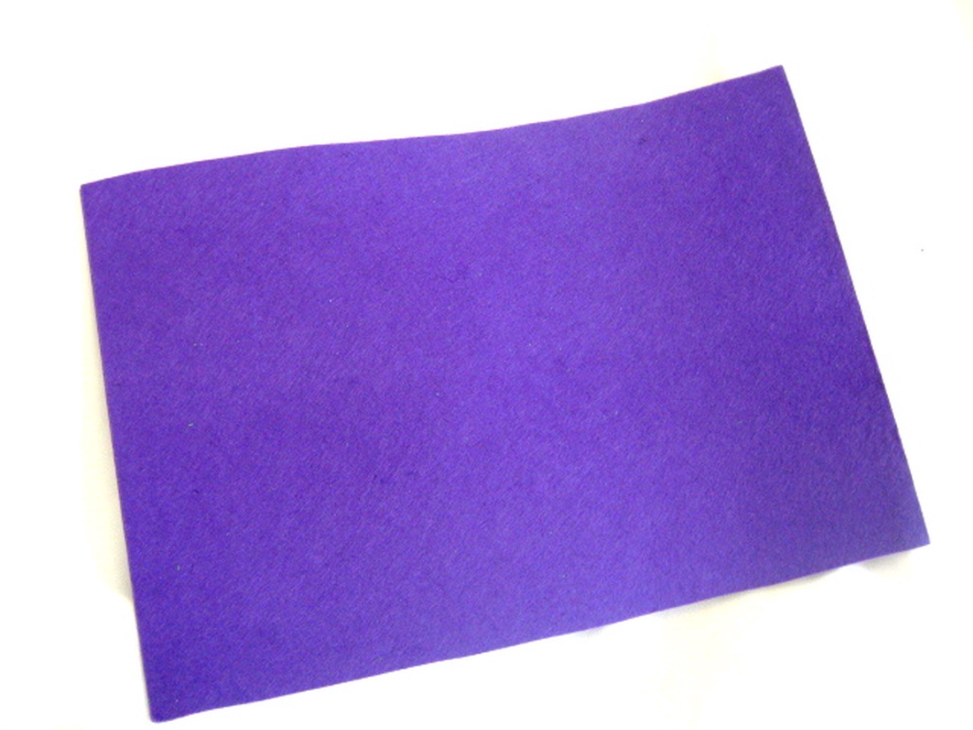 Coală de fetru mov 52205 - arte vizuale și accesorii  - imagini cu broderii - tablou textil din fetru - Artynos.ro