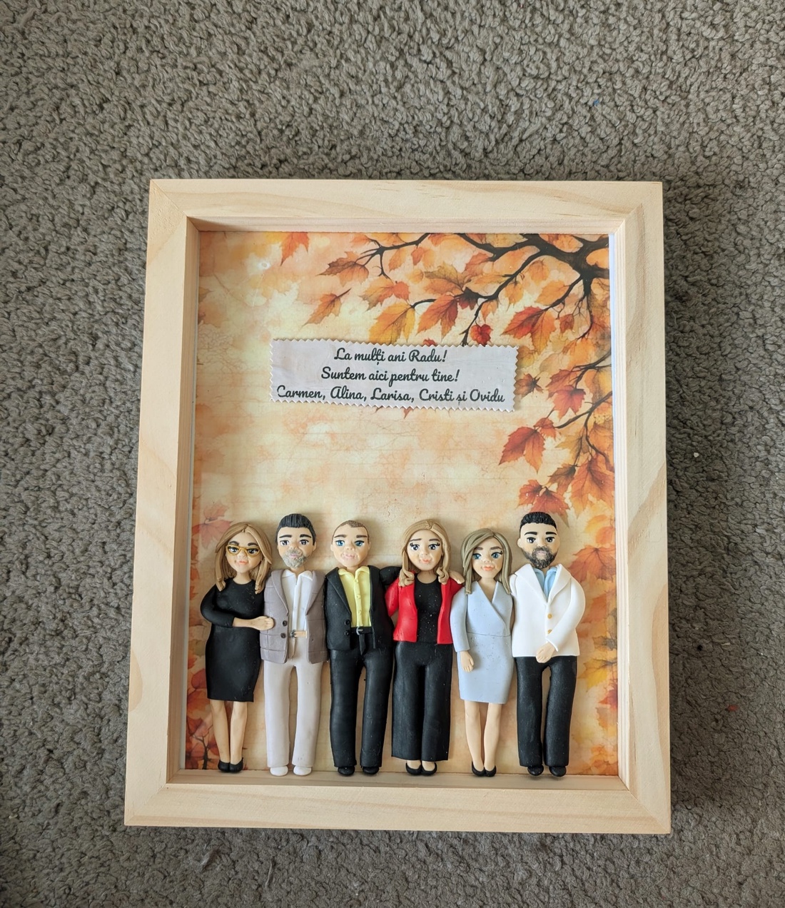 Tablou personalizat cu figurine modelate din lut polimeric - Prieteni - Colegi - casă & stil de viață - decorațiuni de casă - picturi murale - tablou din mai multe piese - Artynos.ro