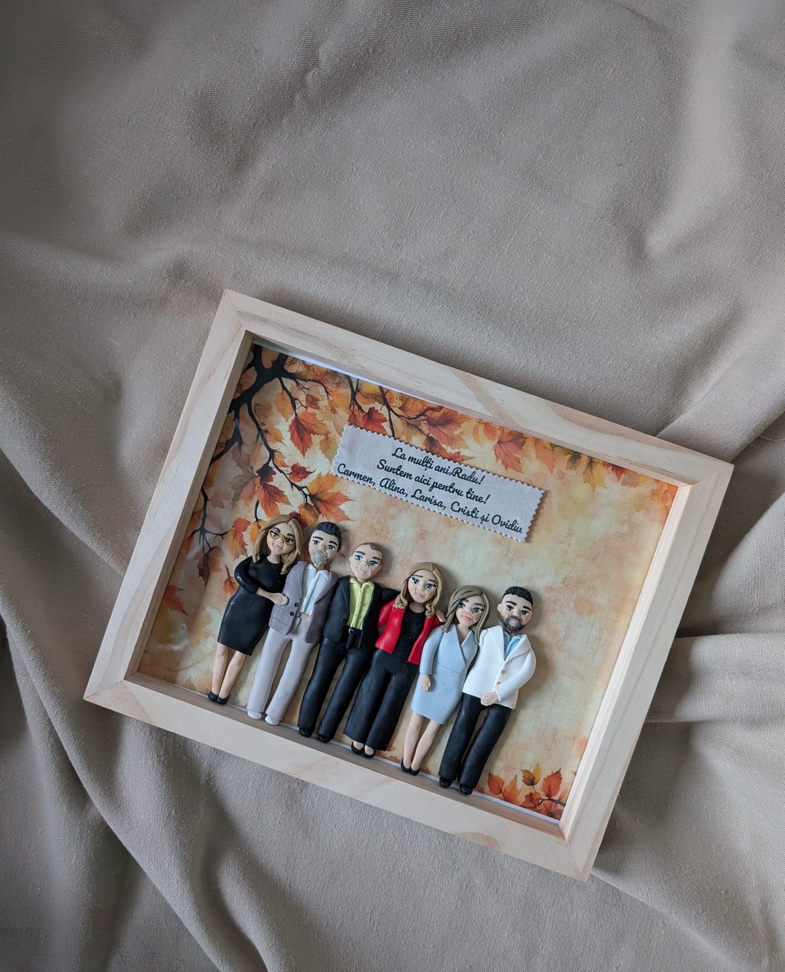 Tablou personalizat cu figurine modelate din lut polimeric - Prieteni - Colegi - casă & stil de viață - decorațiuni de casă - picturi murale - tablou din mai multe piese - Artynos.ro