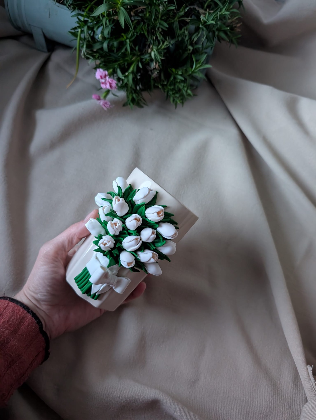 Pahar ceramic decorat manual cu buchet de lalele - personalizabil - casă & stil de viață - echipamente de bucătărie - accesorii de servire - căni - Artynos.ro