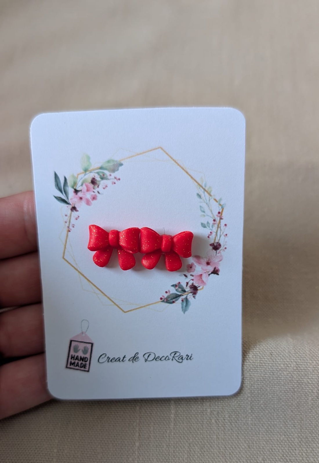 Cercei fundiță din fimo � cercei mici 1,5 cm - bijuterii - cercei - cercei cu figurine - Artynos.ro