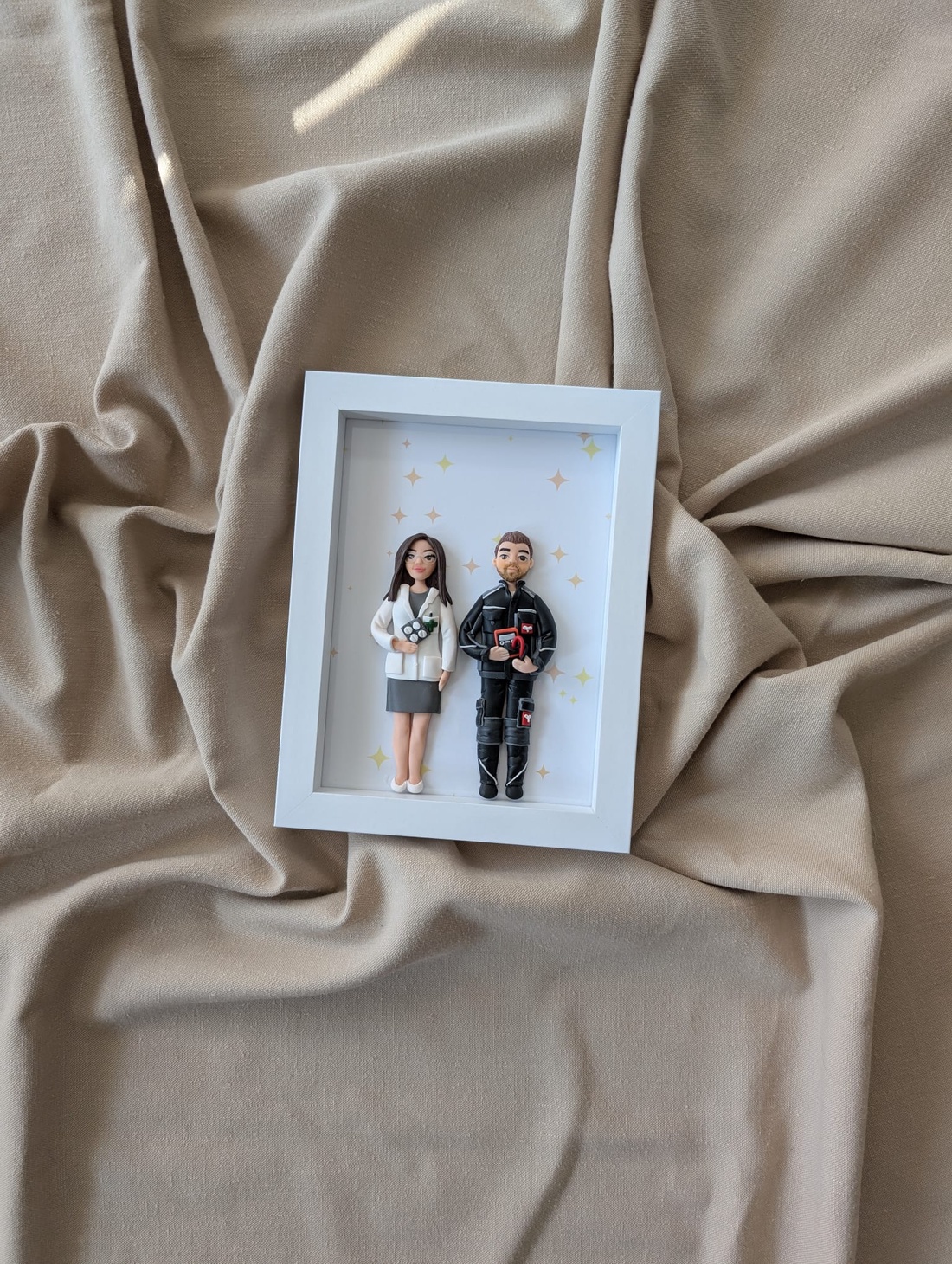 Tablou personalizat cu figurine modelate din lut polimeric - Familia - casă & stil de viață - decorațiuni de casă - picturi murale - tablou din mai multe piese - Artynos.ro