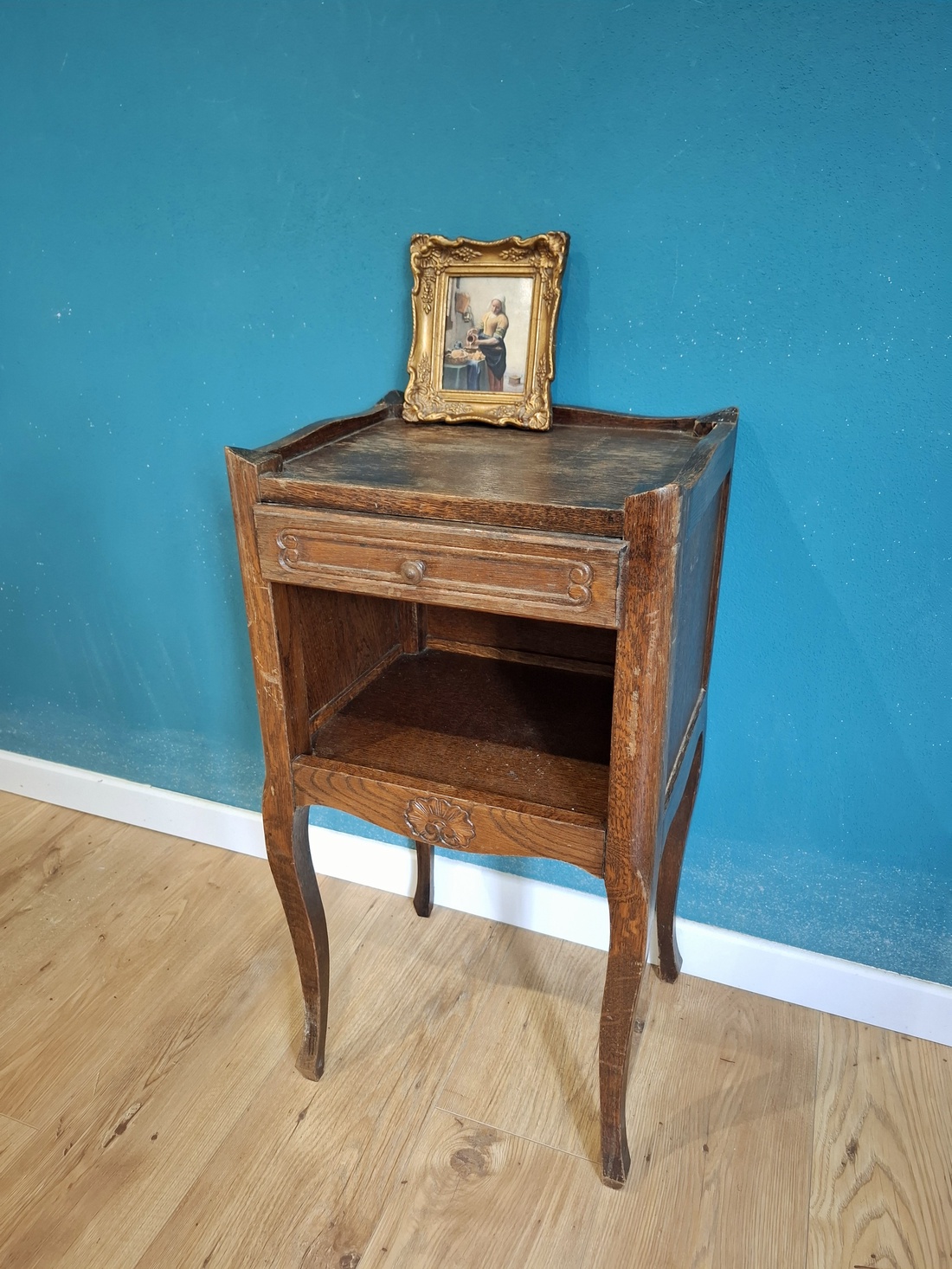 Noptiera antica Luis XV din nuc, maro inchis - casă & stil de viață - mobilier artizanal - secretar - Artynos.ro