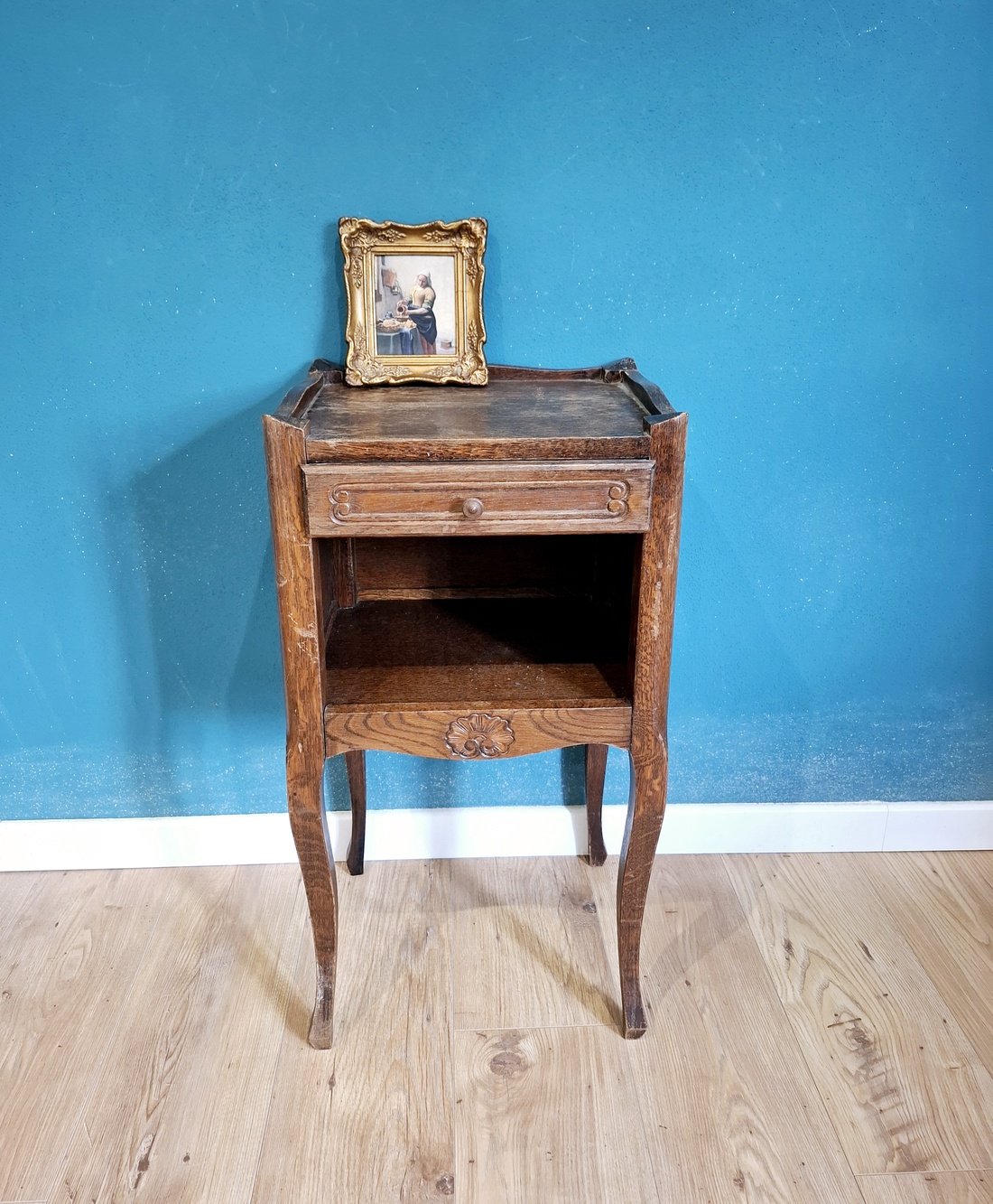 Noptiera antica Luis XV din nuc, maro inchis - casă & stil de viață - mobilier artizanal - secretar - Artynos.ro