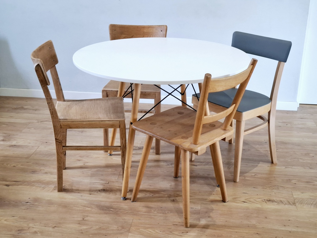 Set de 4 scaune Bistro mix and match reconditionate  - casă & stil de viață - mobilier artizanal - scaune, taburete, fotolii - Artynos.ro Set de 4 scaune Bistro mix and match reconditionate  - casă & stil de viață - mobilier artizanal - scaune, taburete, fotolii - Artynos.ro