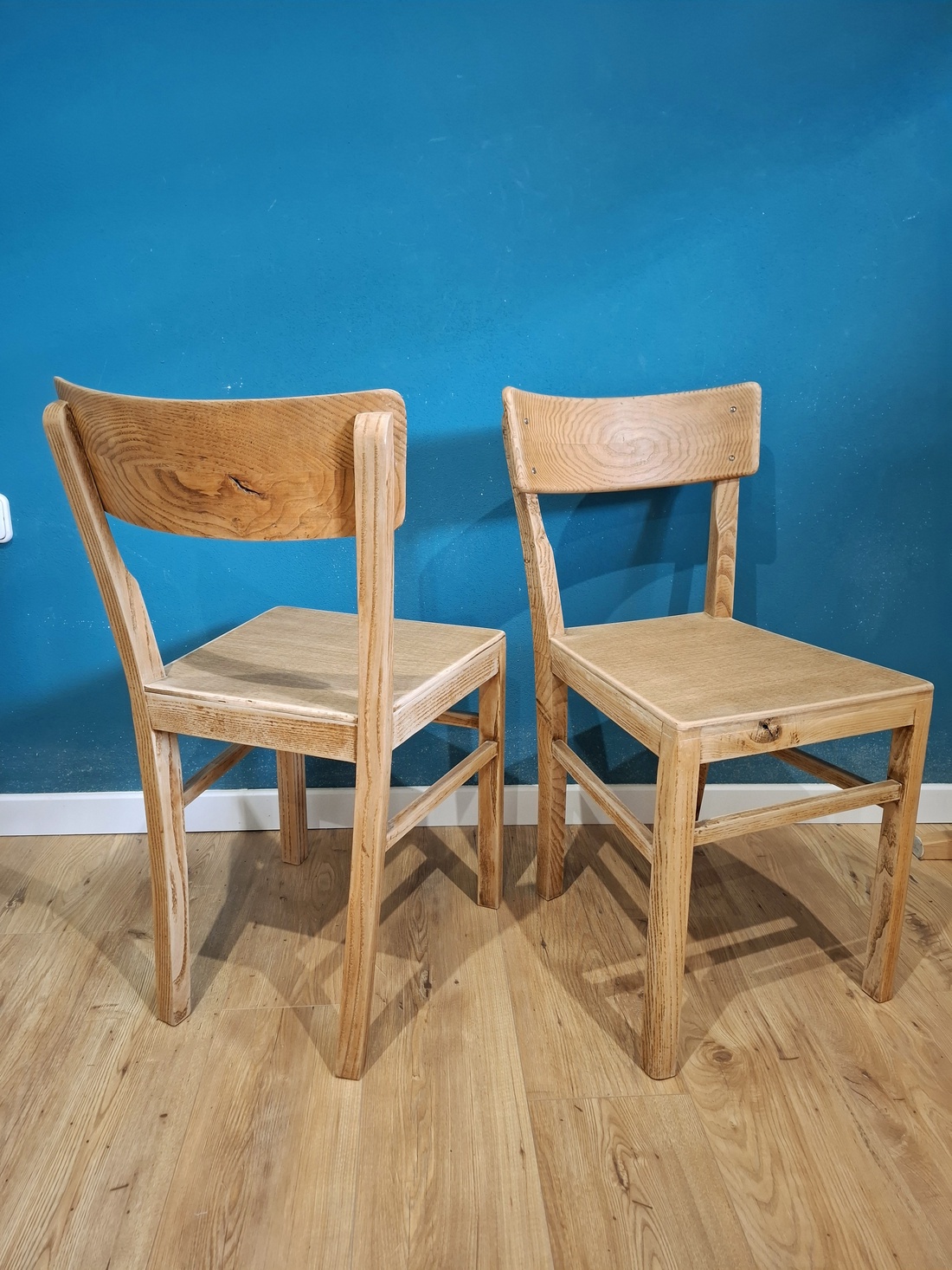 Set de 4 scaune Bistro mix and match reconditionate  - casă & stil de viață - mobilier artizanal - scaune, taburete, fotolii - Artynos.ro Set de 4 scaune Bistro mix and match reconditionate  - casă & stil de viață - mobilier artizanal - scaune, taburete, fotolii - Artynos.ro