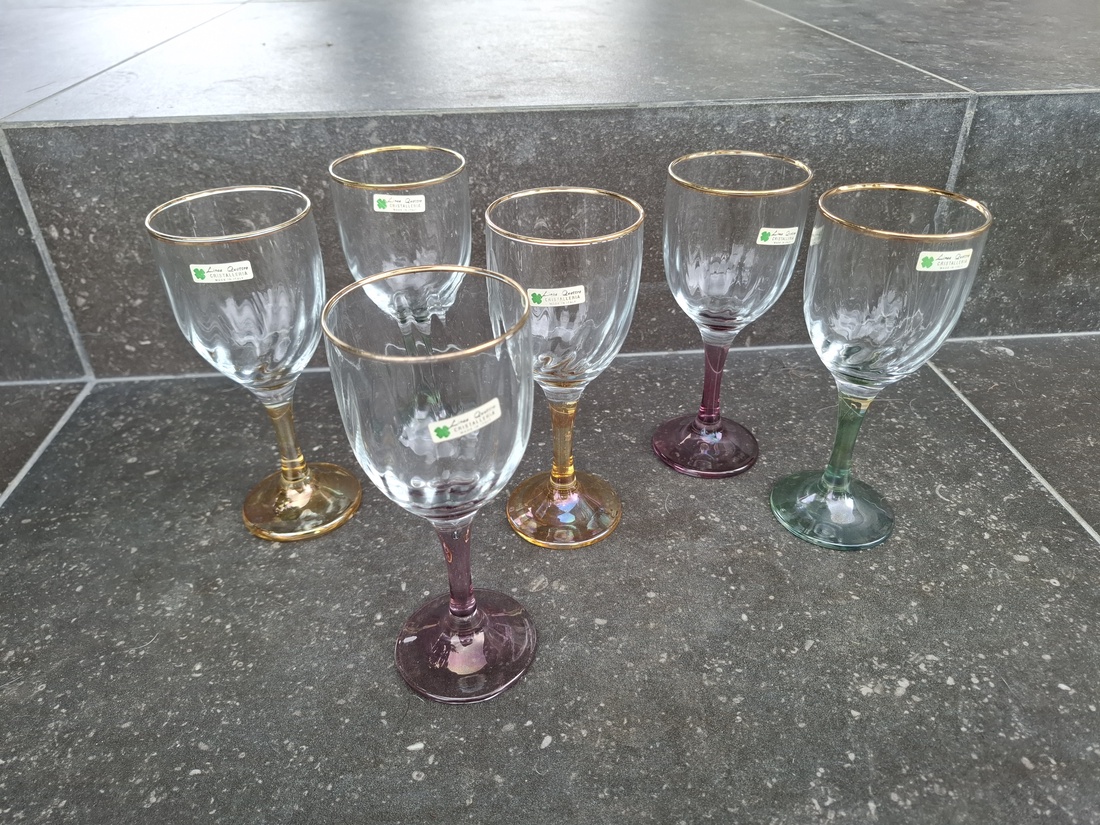 Pahare de vin italienești colorate / pahare de vin iridiscente / pahare aurite  - casă & stil de viață - accesorii pentru echipamente de bucătărie - accesorii de servire - pahare vin - Artynos.ro