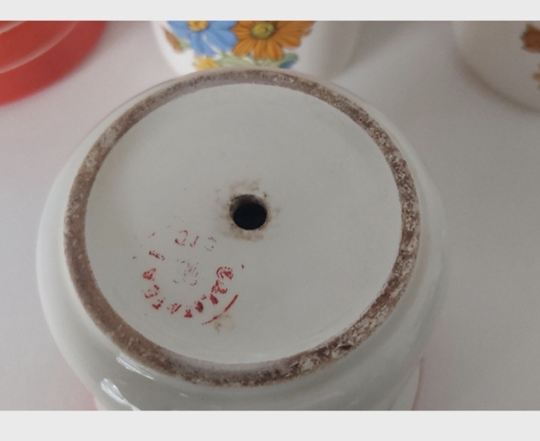 Ghivece ceramice cu farfurioara pentru plante - casă & stil de viață - accesorii pentru casă și grădină - cutii de flori, cutii de balcon - Artynos.ro